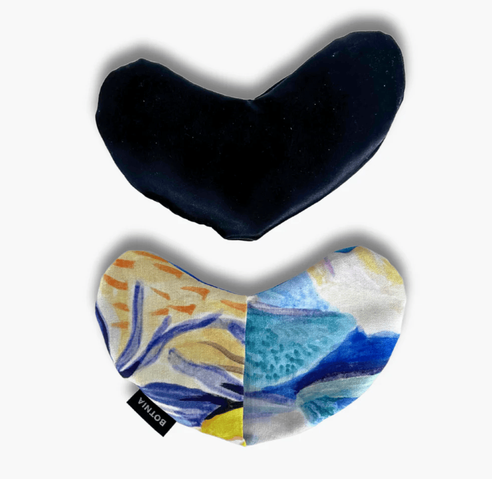 Botnia ♥️-Shaped Eye Pillow image 2